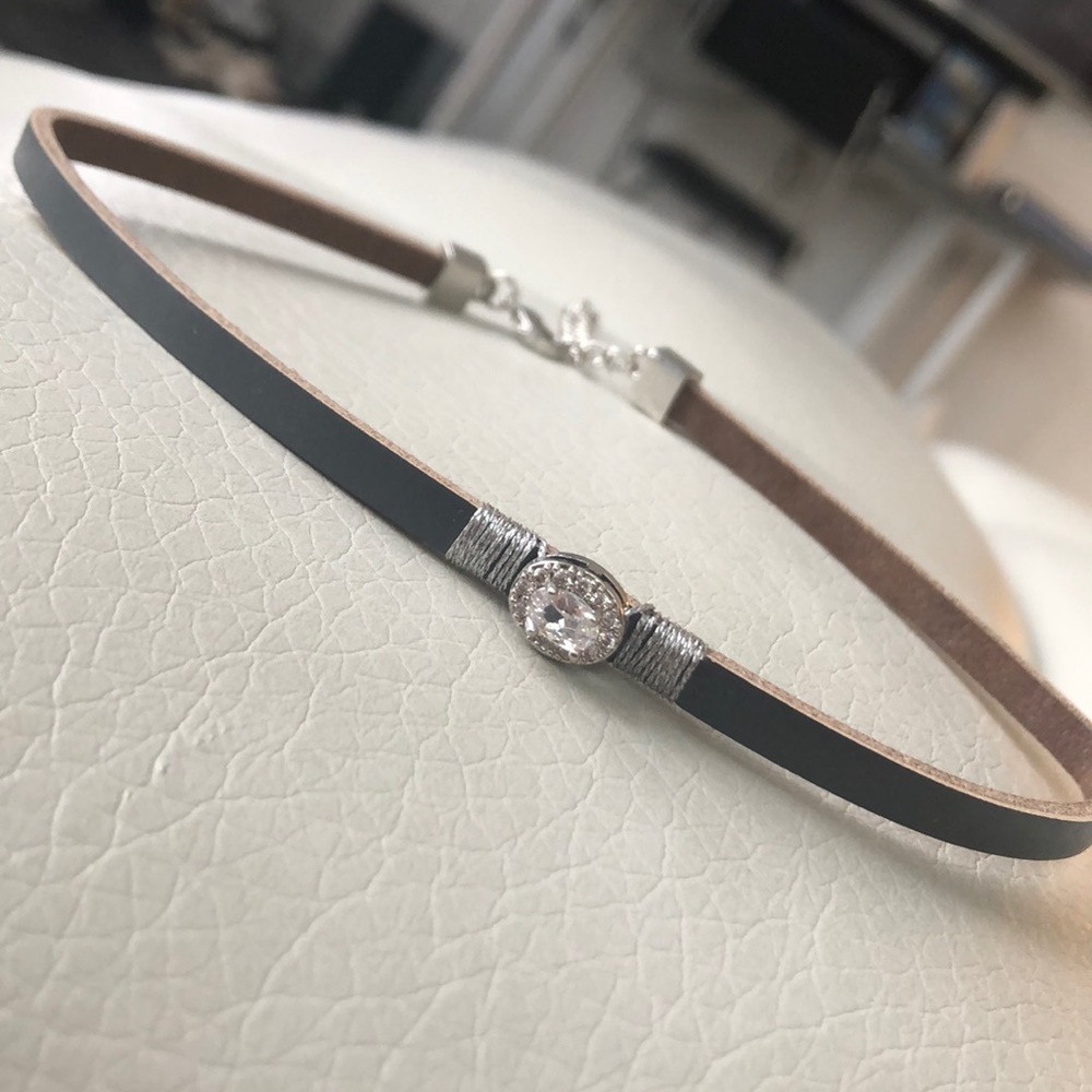 Grey choker